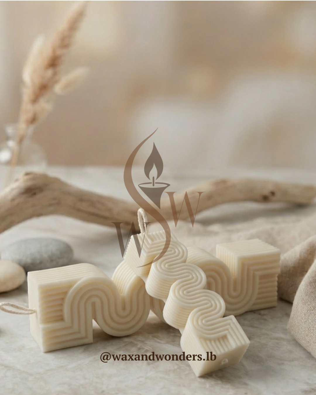Curvy Line Candle