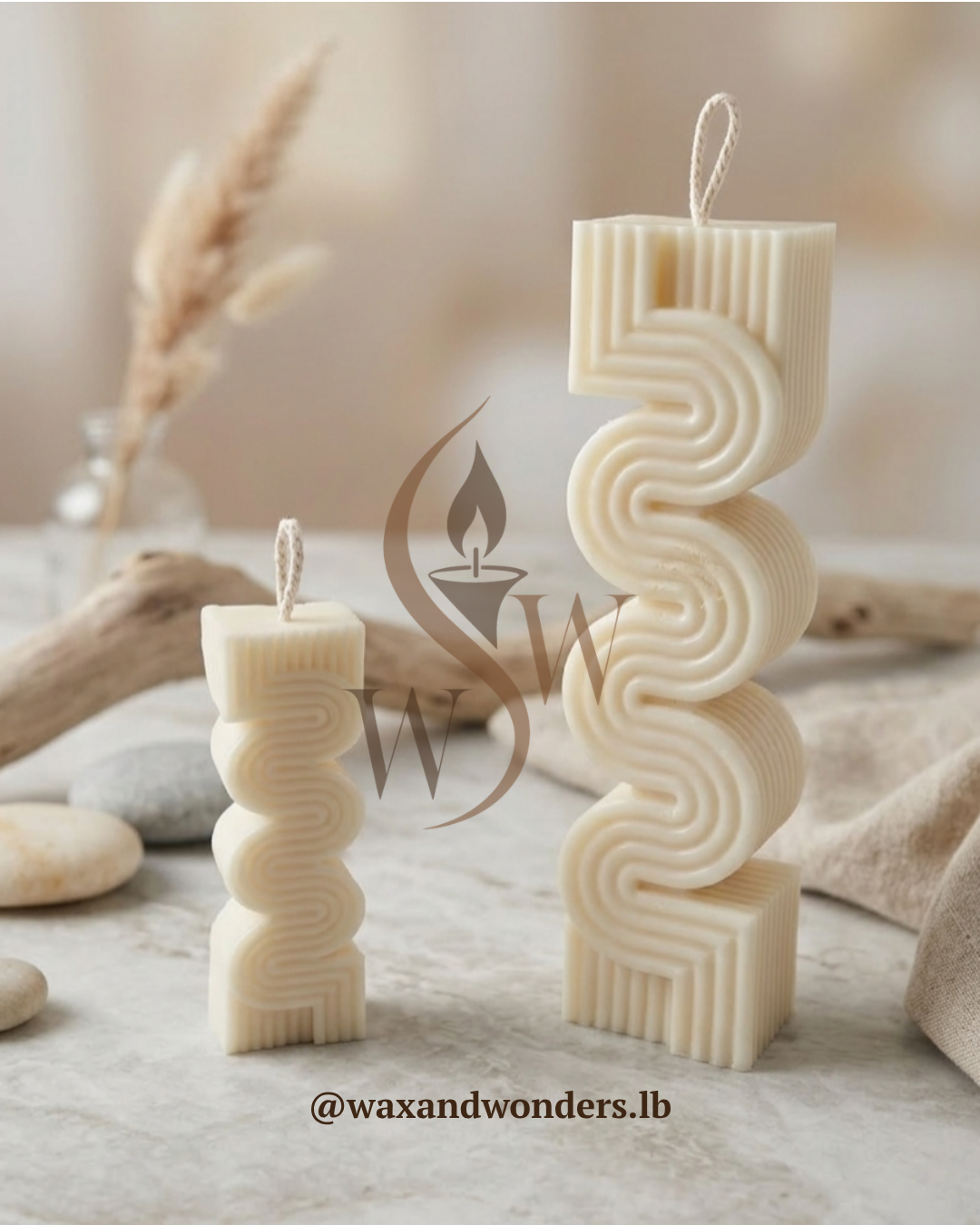 Curvy Line Candle