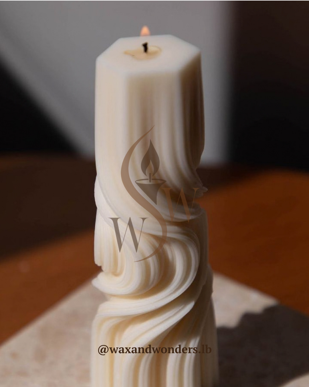 Twisted Curves Candle